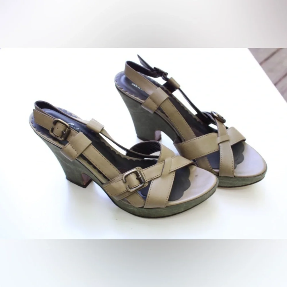 Donald J. Pliner platform sandals